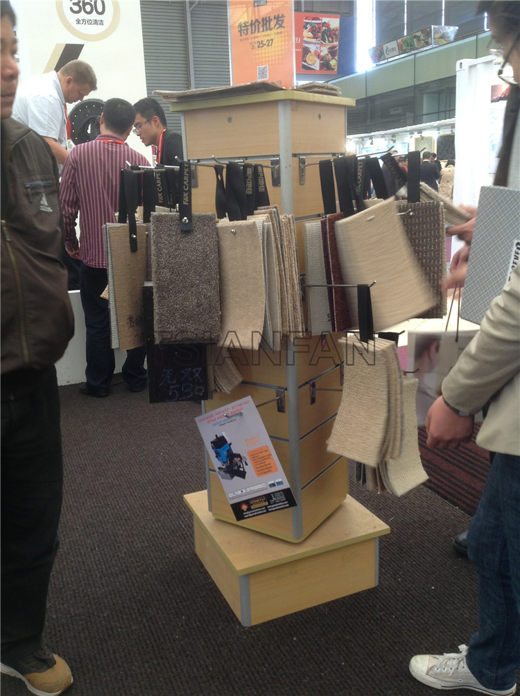 Simple carpet rack DE805