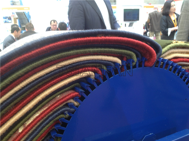 Simple carpet rack DE905