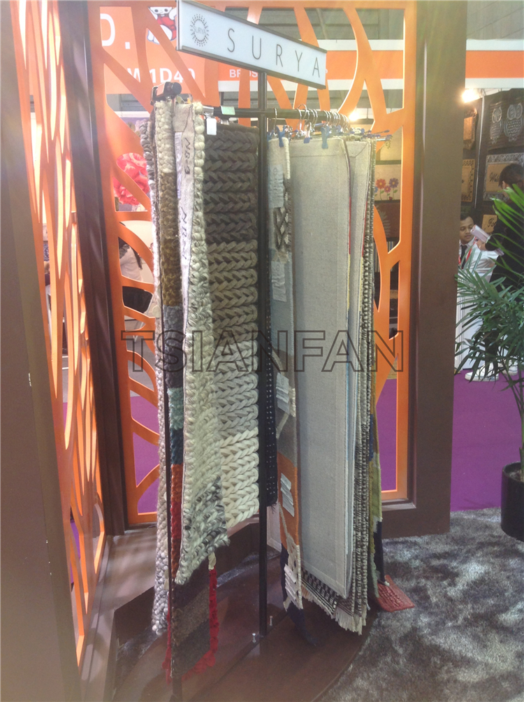 Page-turning carpet stand DF909